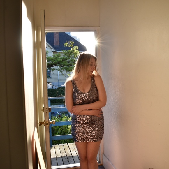 Gun metal sequin, body con dress, some stretch - Picture 2 of 2